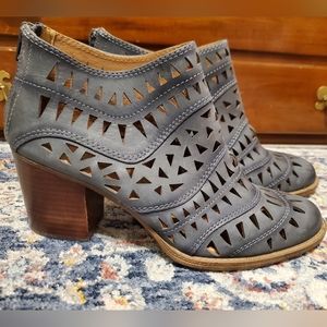 Sofft blue leather Westwood ankle booties 9.5 M